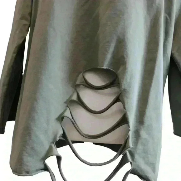 WENDY TRENDY RARE FIND DISTRESSED SWEAT SHIRT COLOR GREEN GRAY SIZE M - Picture 4 of 11